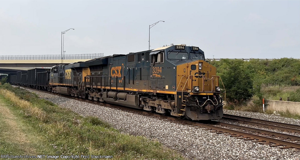 CSX 3394 leads B158.